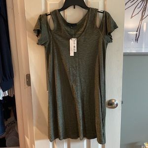 New with tags sundress cold shoulder